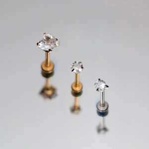 Piercing petit strass coeur (Threadless)