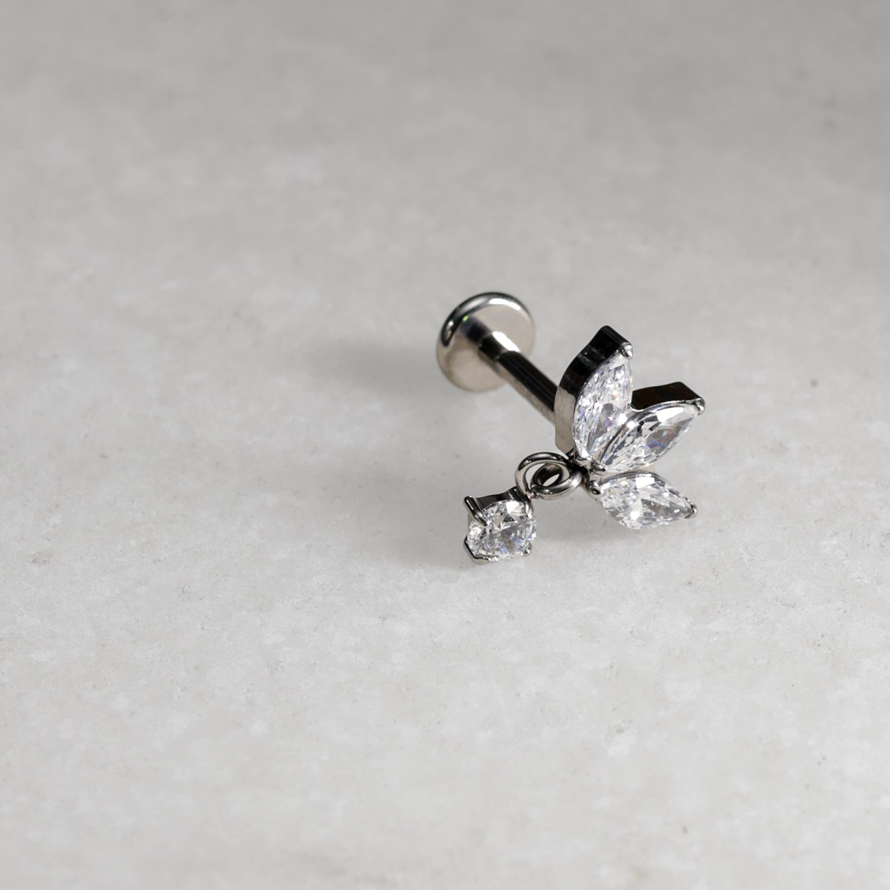 Labret trois griffes et pendentif – Image 2